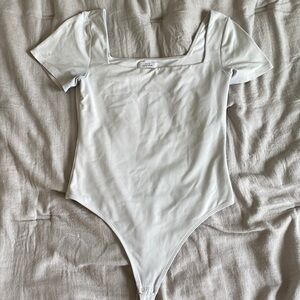 Aritzia Babaton squareneck bodysuit